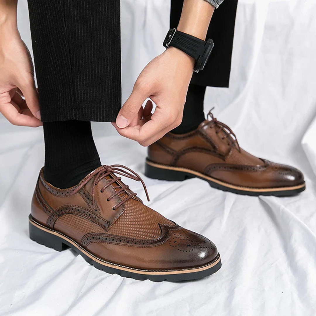 Men’s Elegant Leather Shoes – Classic Brogue Detailing & Refined Finish