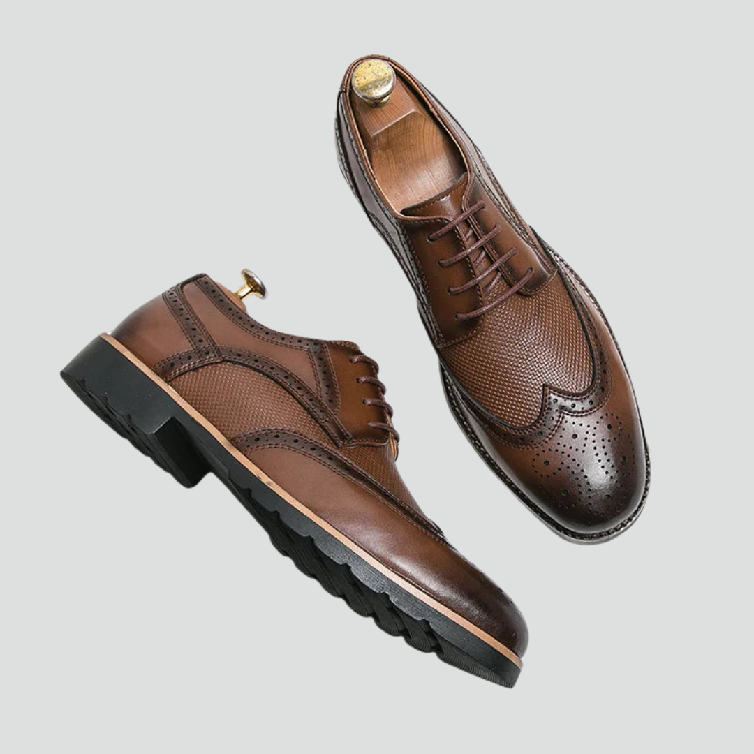 Men’s Elegant Leather Shoes – Classic Brogue Detailing & Refined Finish