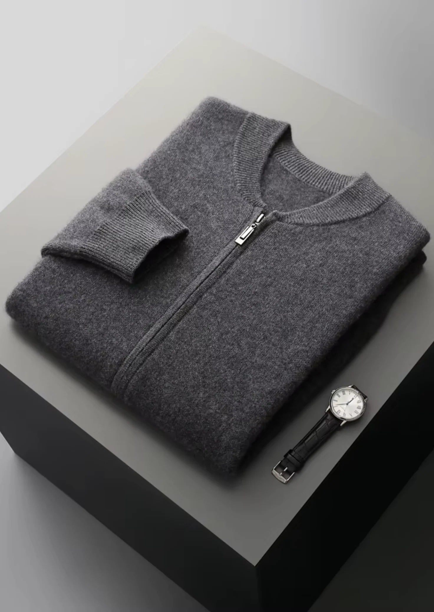 Men’s Casual Sweater – Zip-Up Design & Minimalist Everyday Layer