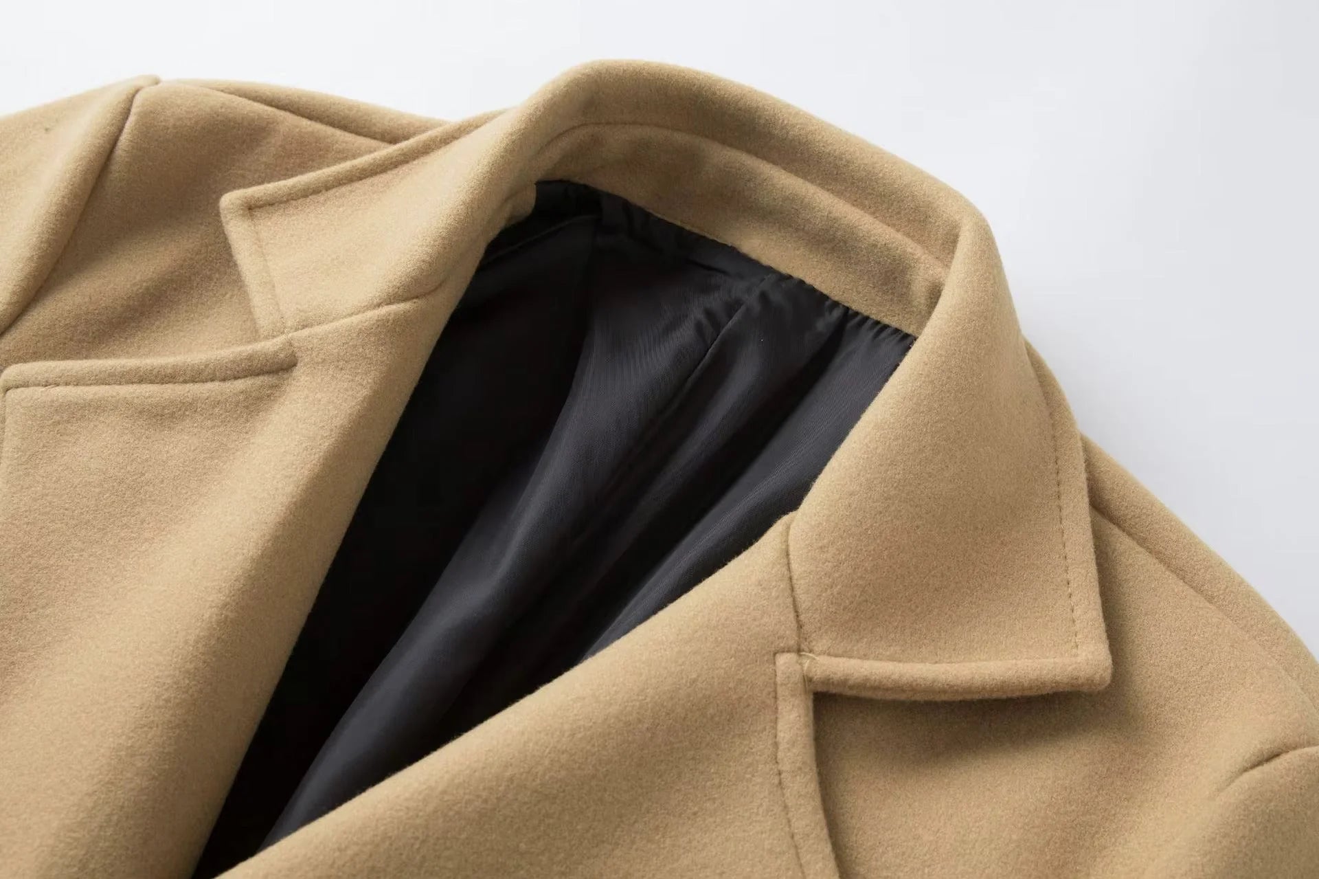 Men’s Elegant Coat – Double-Breasted Design & Classic Camel Tone