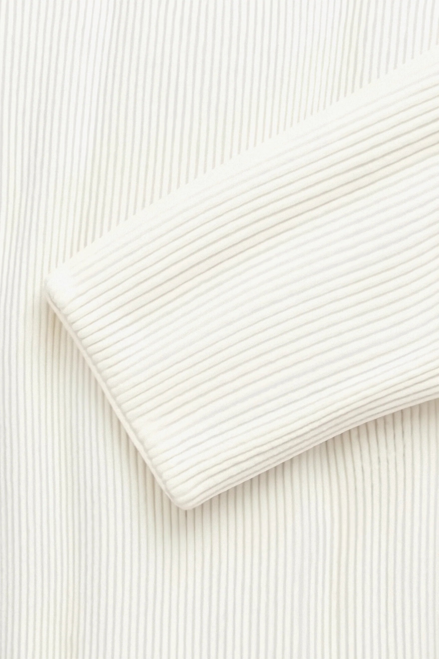 Men’s Everyday Zip Cardigan – Minimal Ribbed Knit & Clean Silhouette