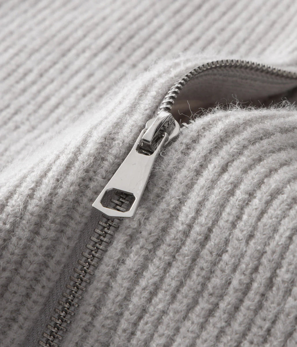 Men’s Full-Zip Sweater – Modern Knit & Everyday Layer