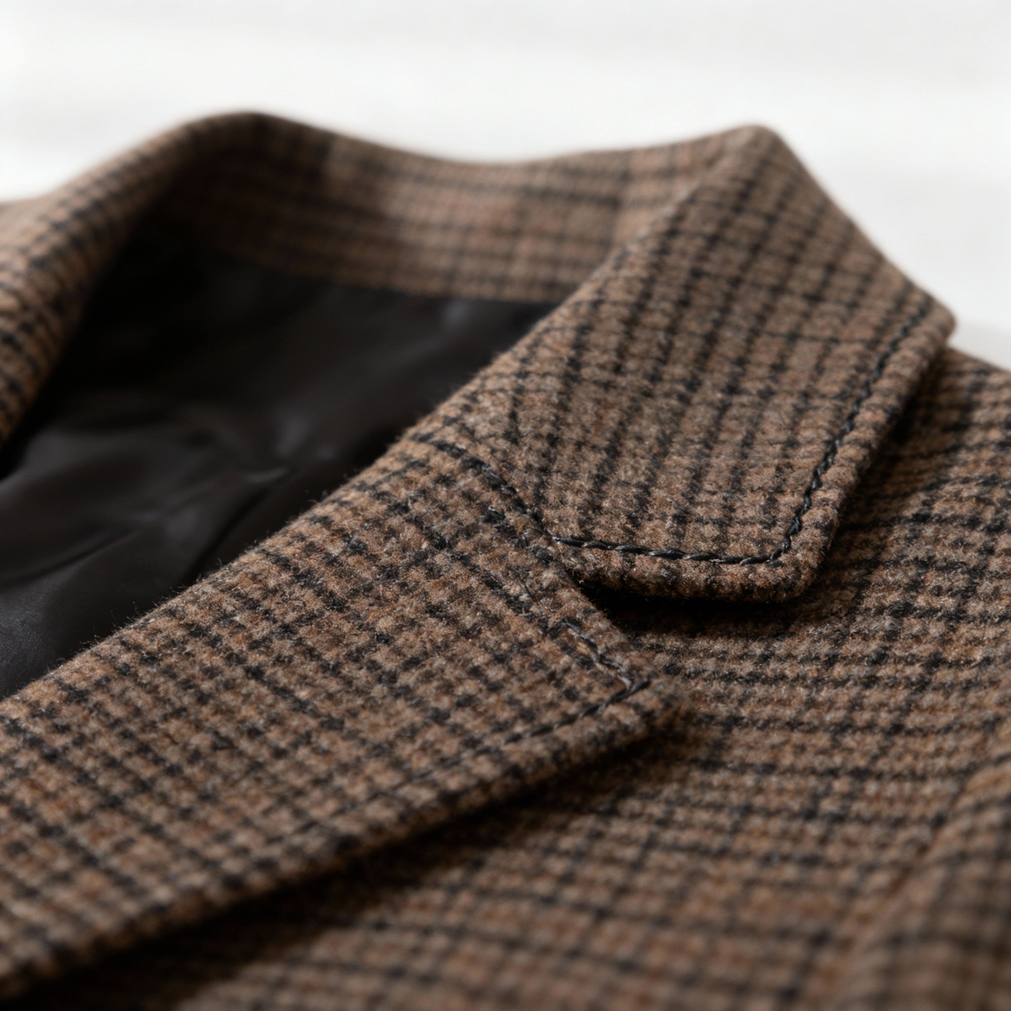 Men’s Classic Coat – Checked Pattern & Refined Long Silhouette