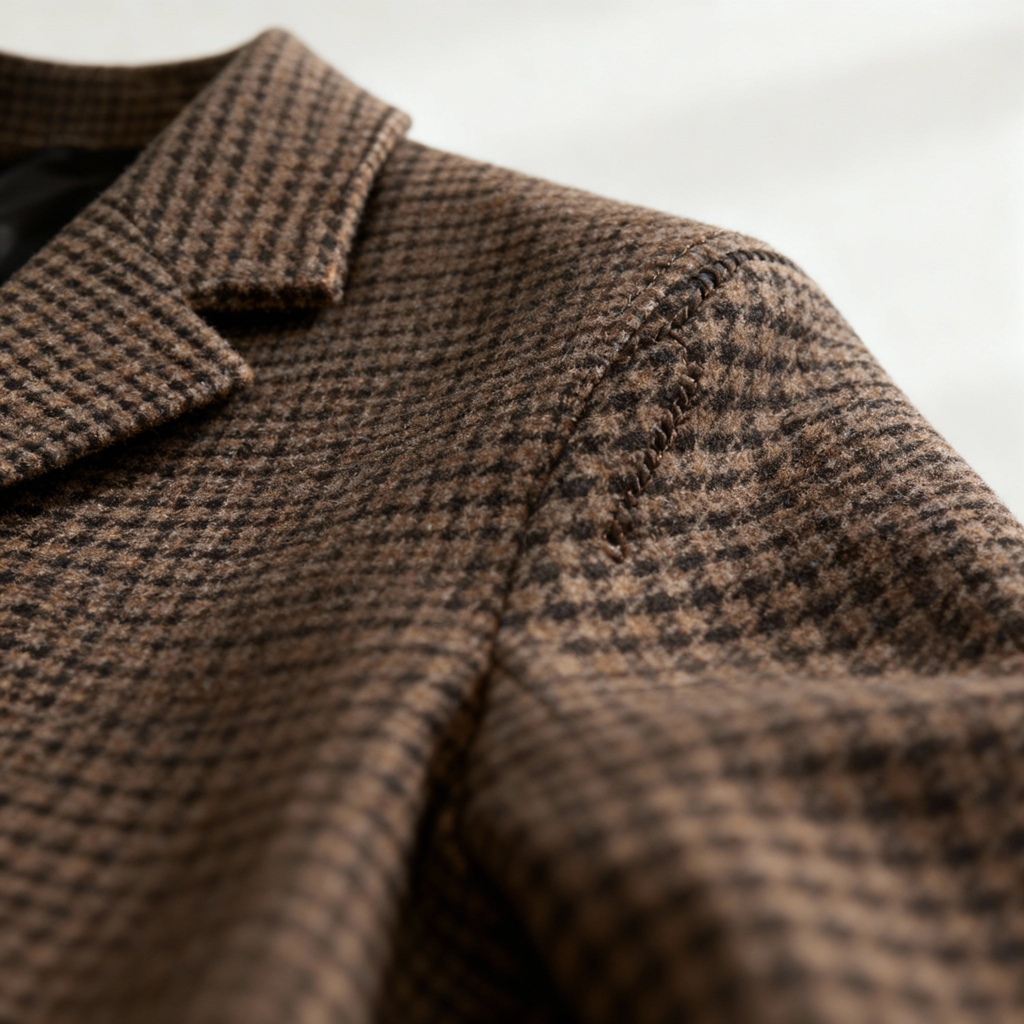 Men’s Classic Coat – Checked Pattern & Refined Long Silhouette