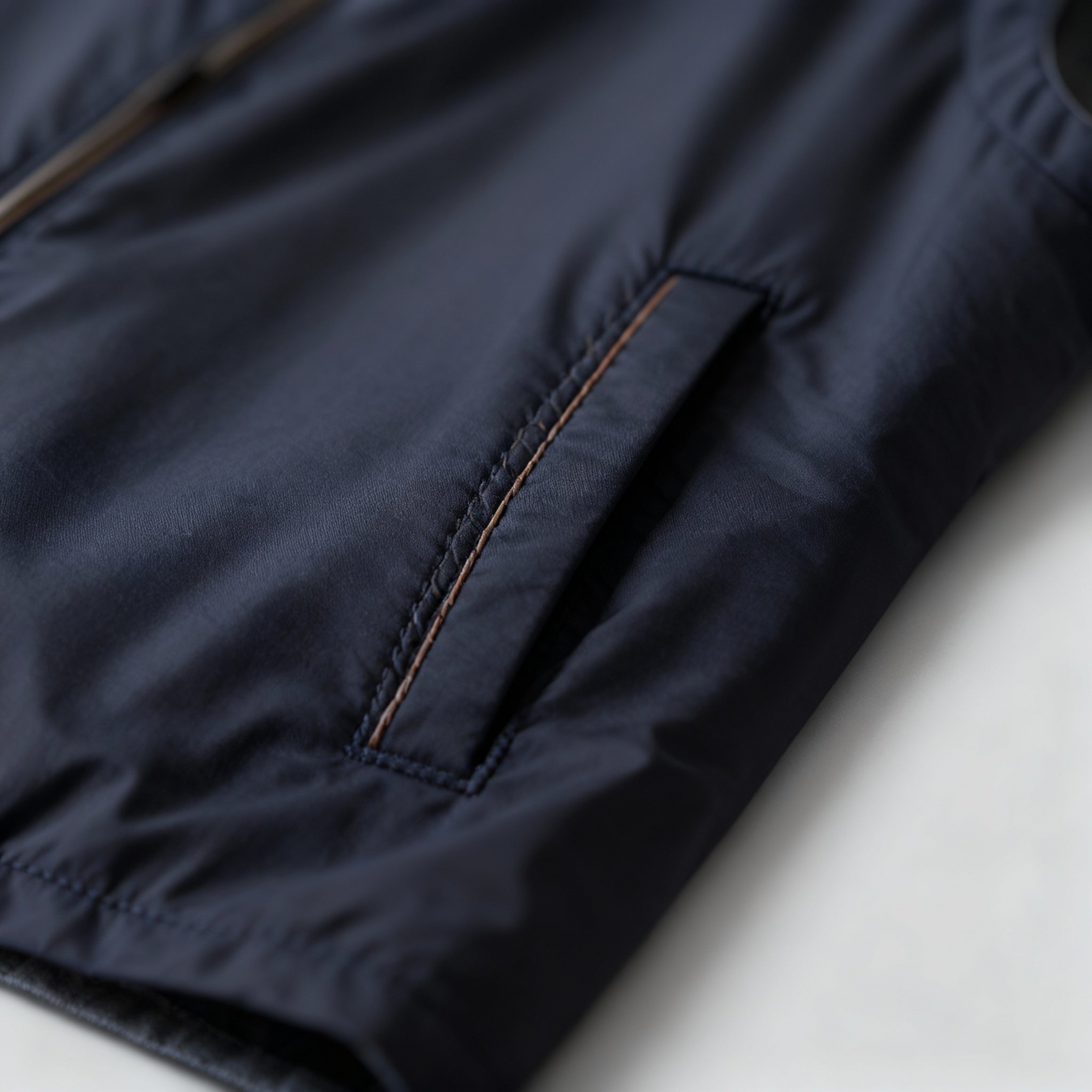 Men’s Classic Vest – Classic Design & Versatile Layering Piece