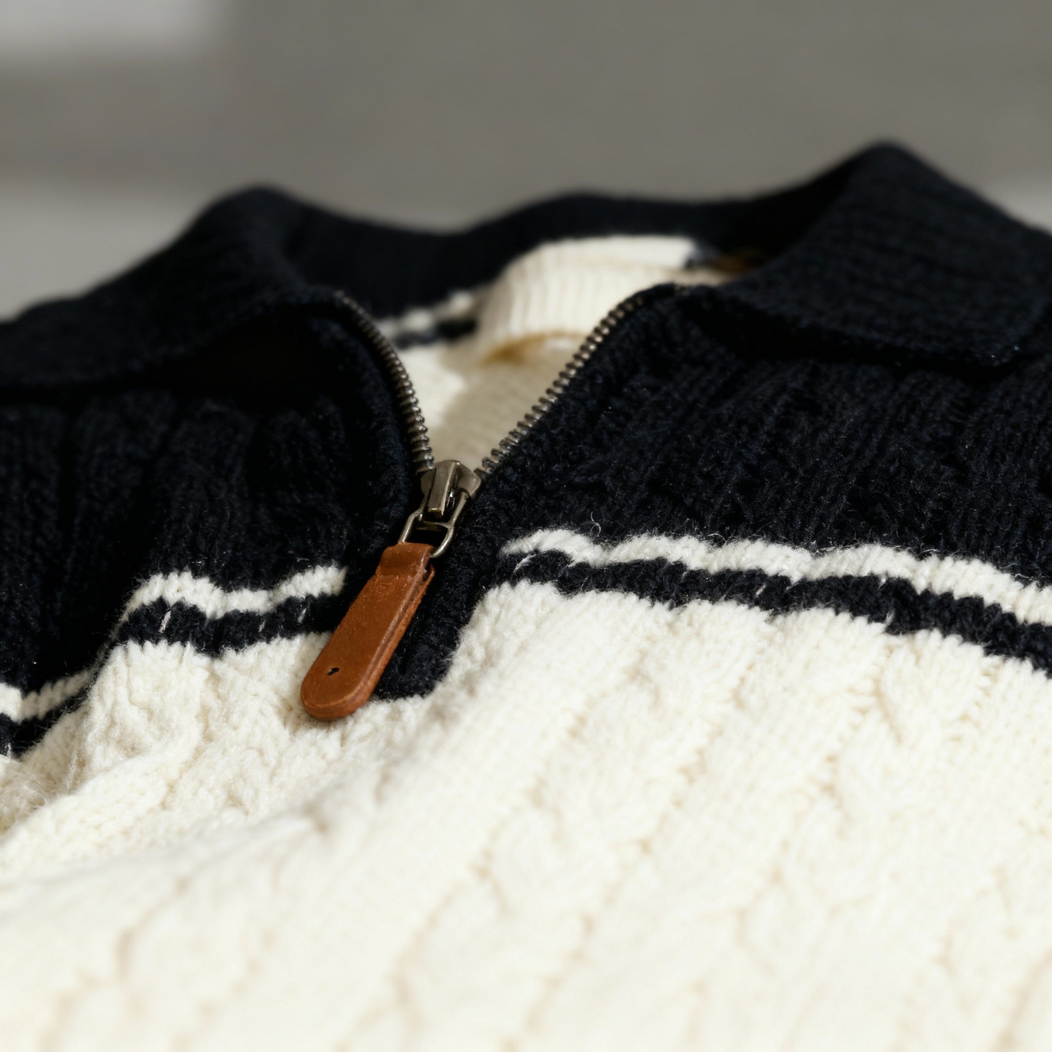 Men’s Multicolored Sweater – Two-Tone Knit Design & Classic Half-Zip Detail
