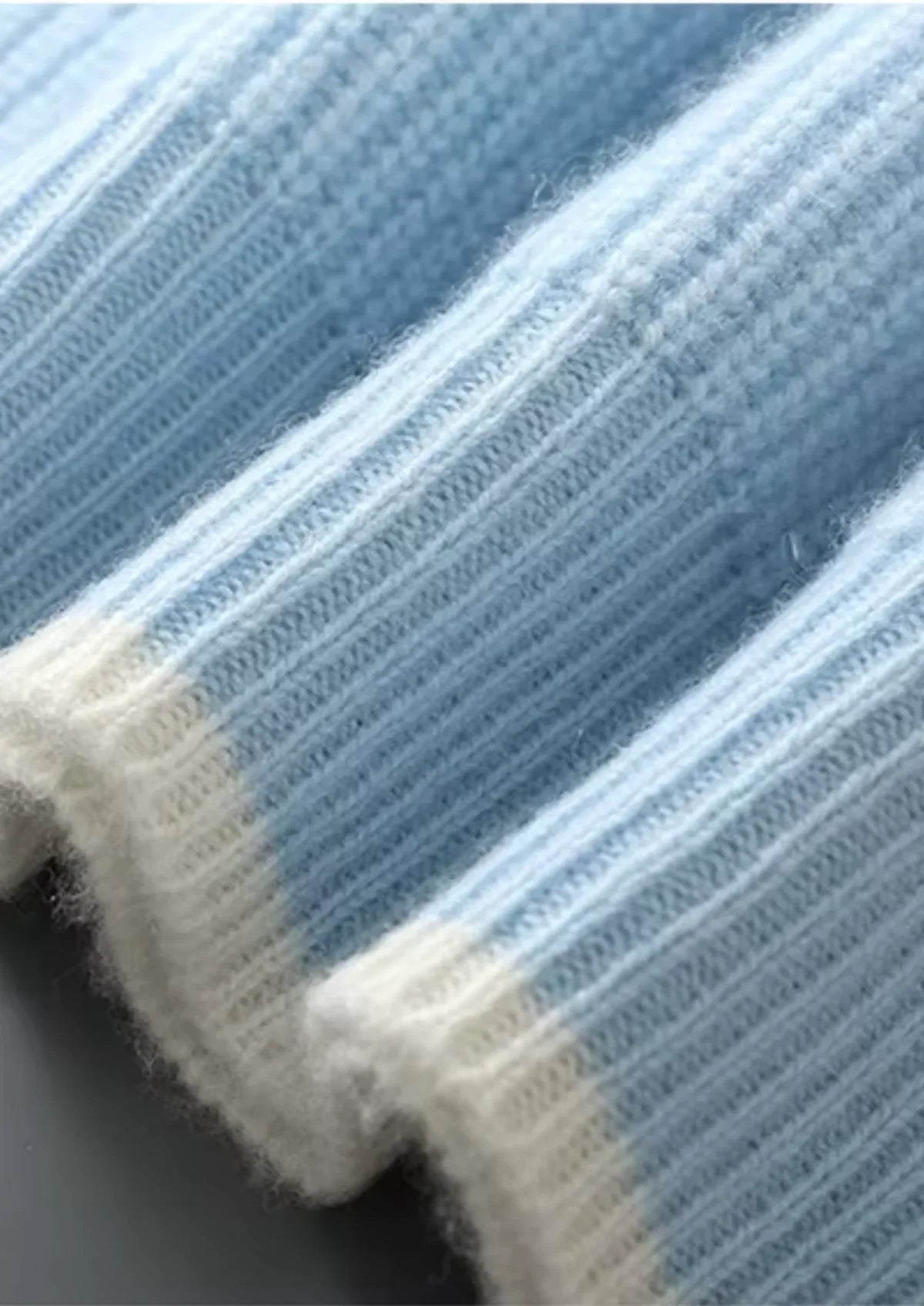 Men’s Crewneck Sweater – Classic Ribbed Design & Timeless Appeal