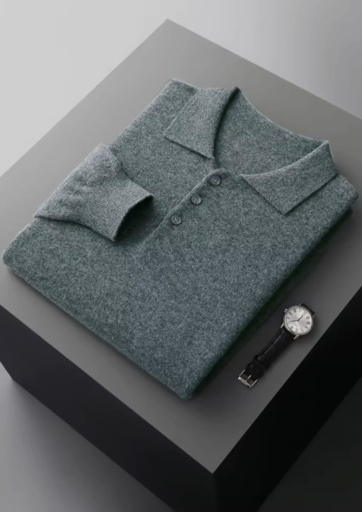 Men’s Elegant Sweater – Button-Up Collar & Minimalist Design
