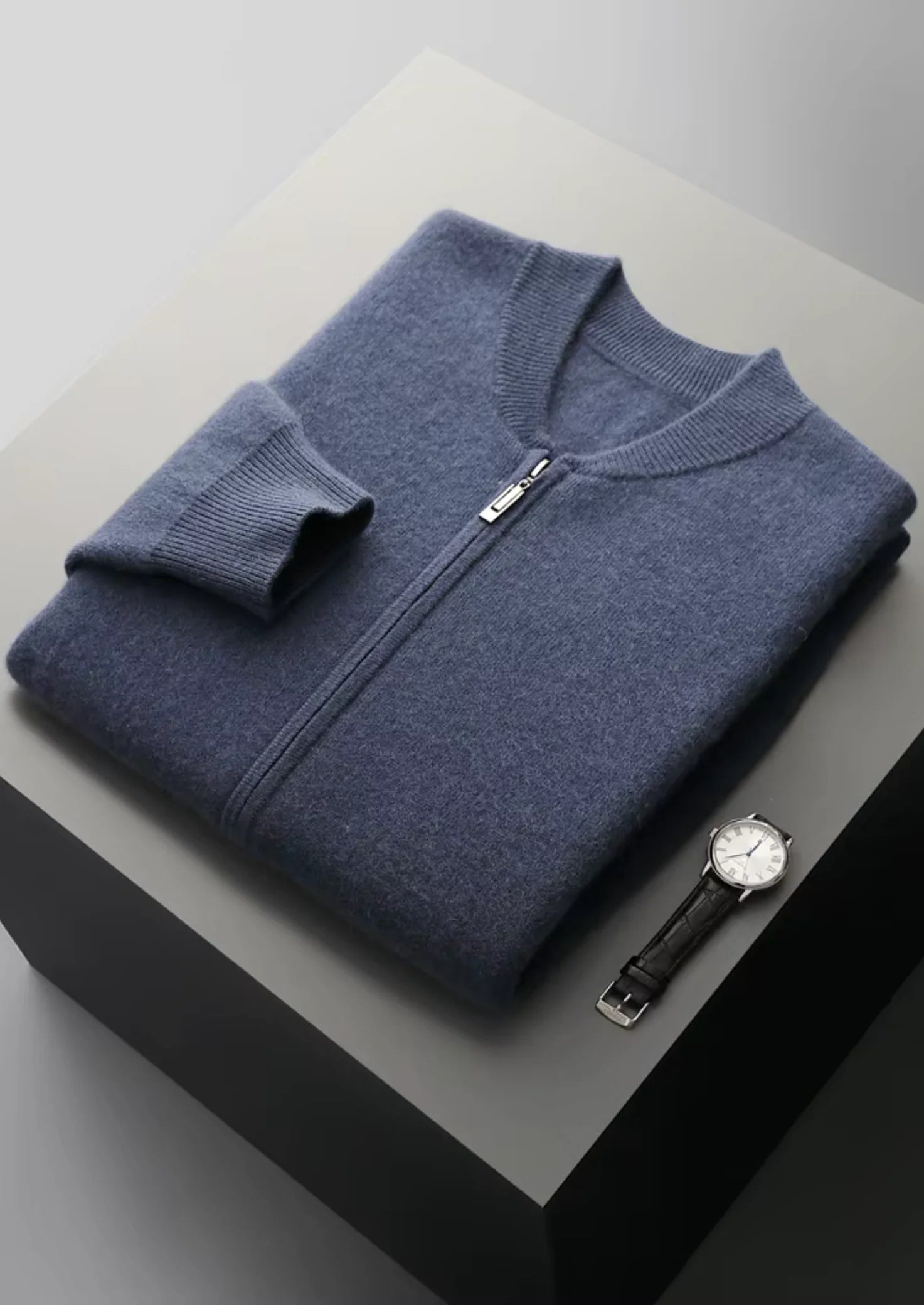 Men’s Casual Sweater – Zip-Up Design & Minimalist Everyday Layer