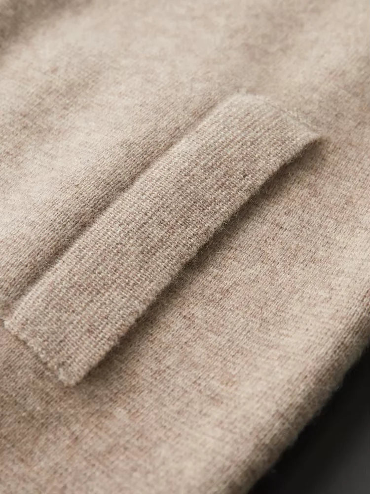 Men’s Zip-Up Cardigan – Minimalist Design & Everyday Layer