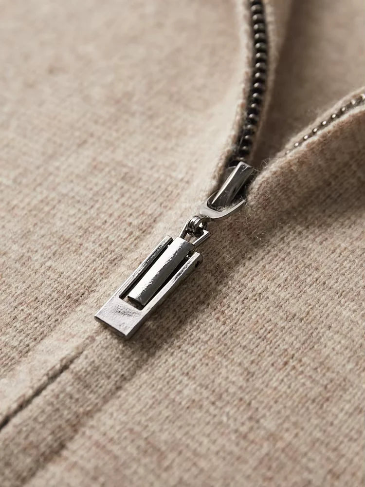 Men’s Zip-Up Cardigan – Minimalist Design & Everyday Layer