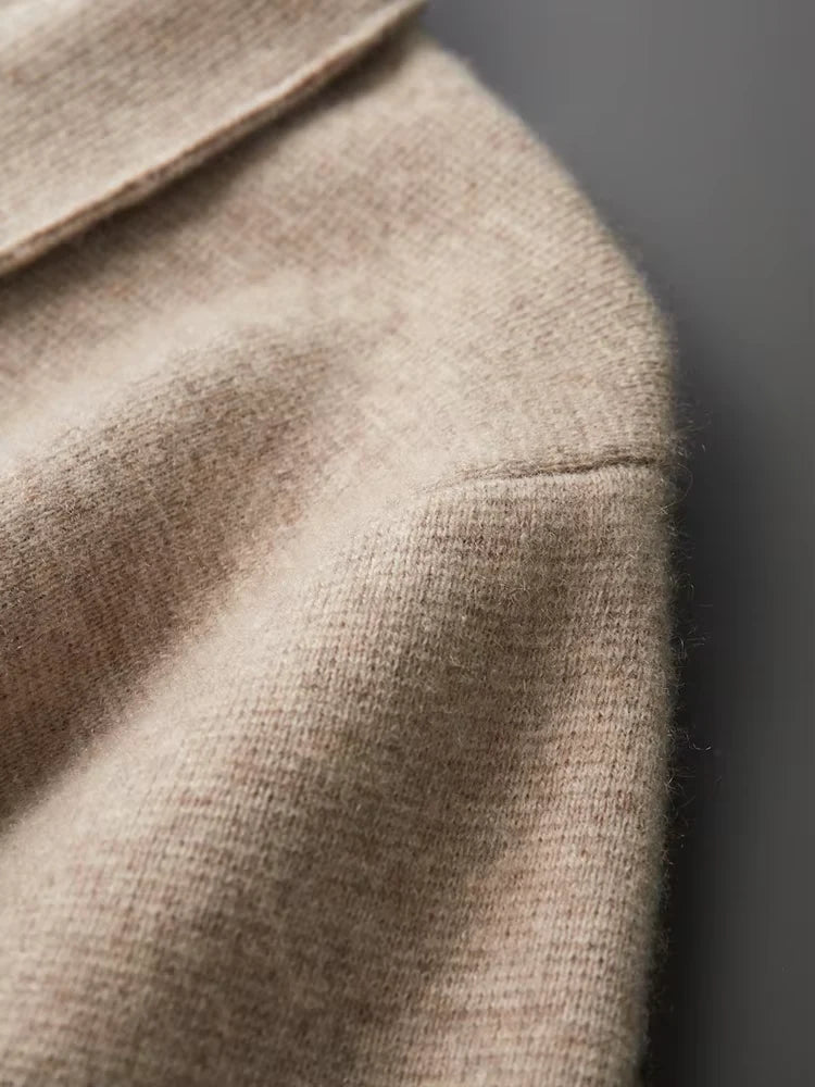 Men’s Zip-Up Cardigan – Minimalist Design & Everyday Layer