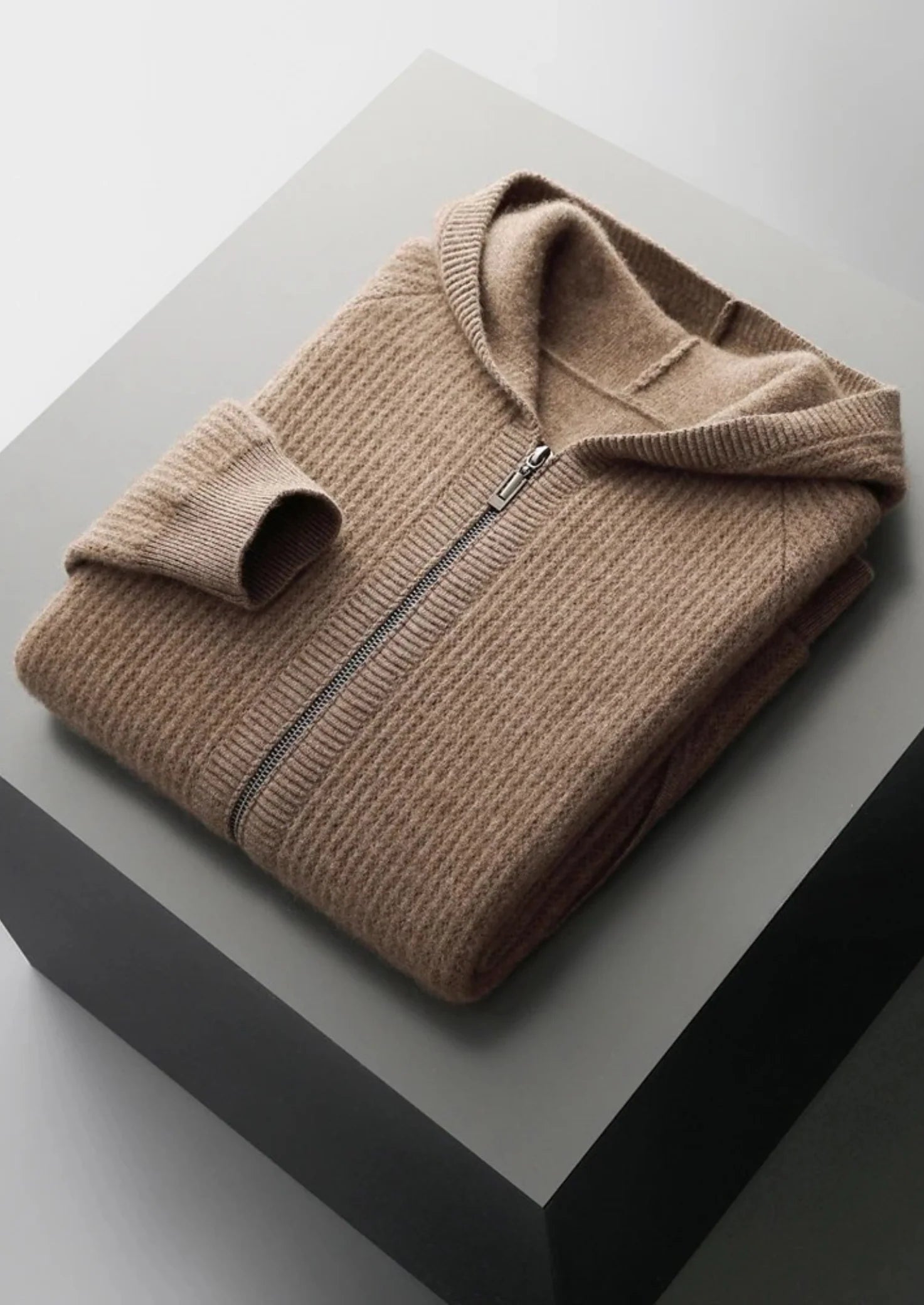 Men’s Zipper Hoodie – Textured Knit Design & Refined Everyday Look