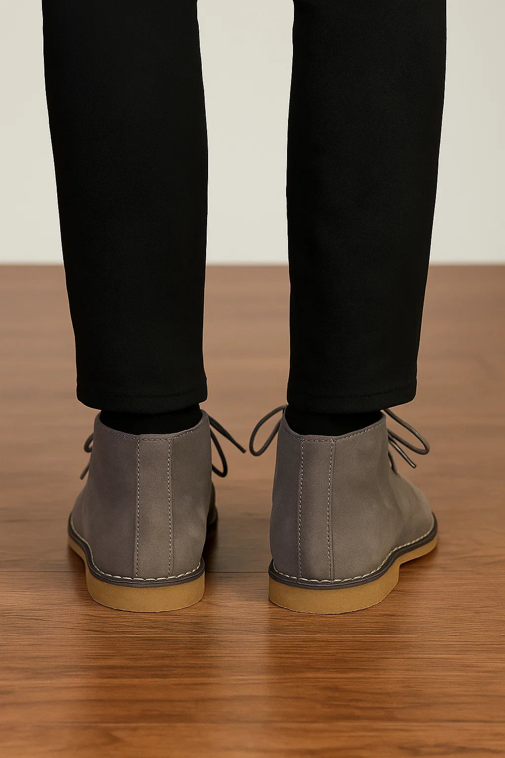 Classic Men’s Desert Boots – Suede Gray